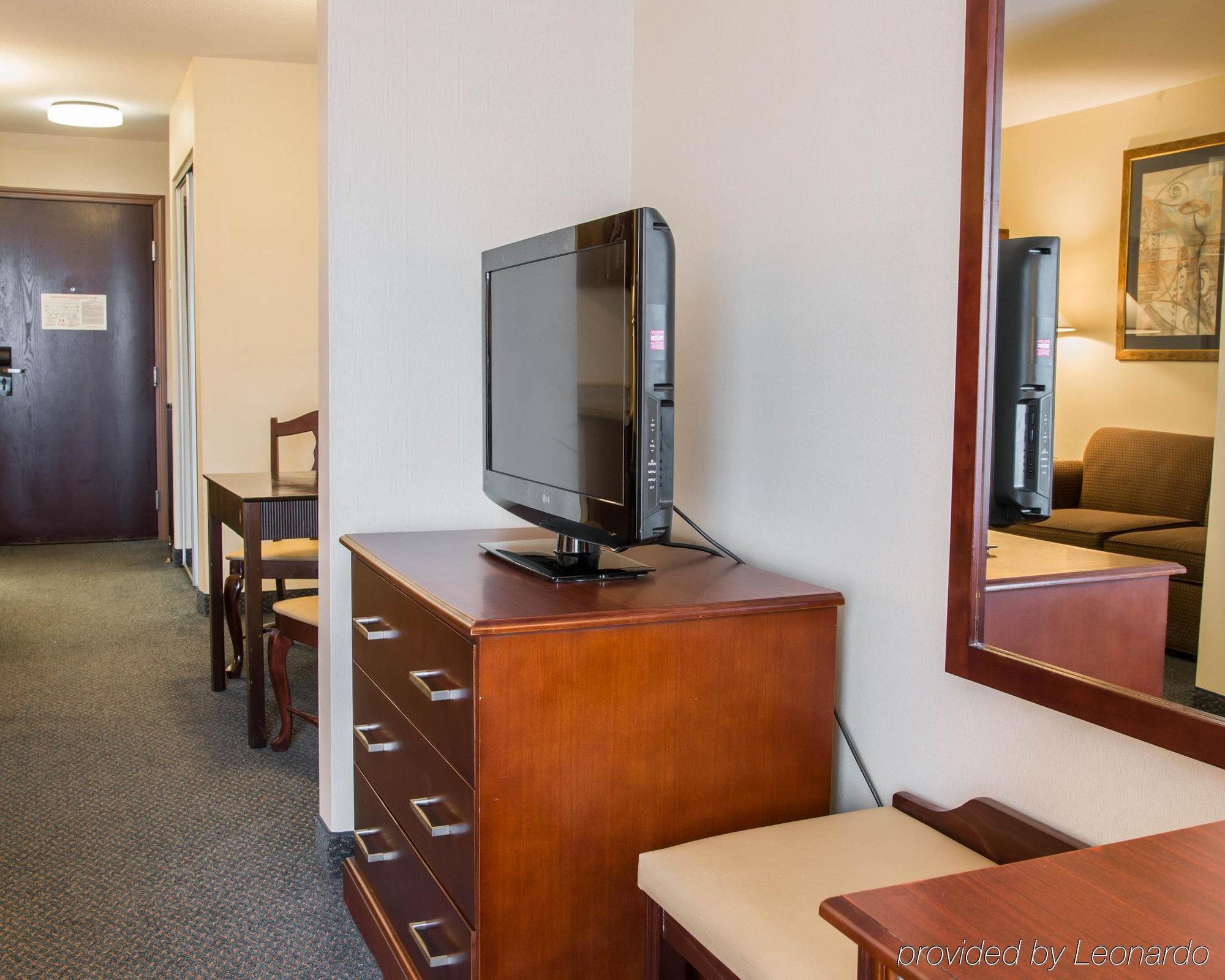 Comfort Suites Уиксом Экстерьер фото